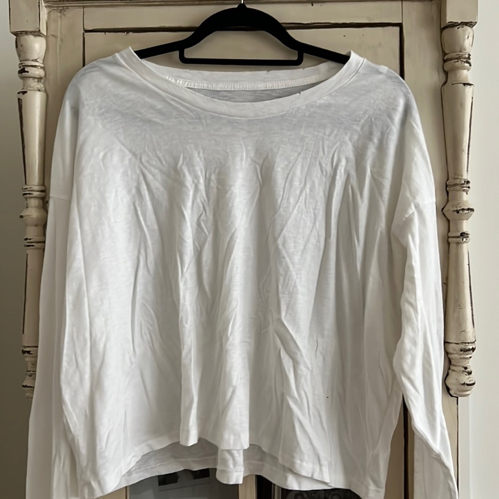 American eagle cropped long sleeve shirt